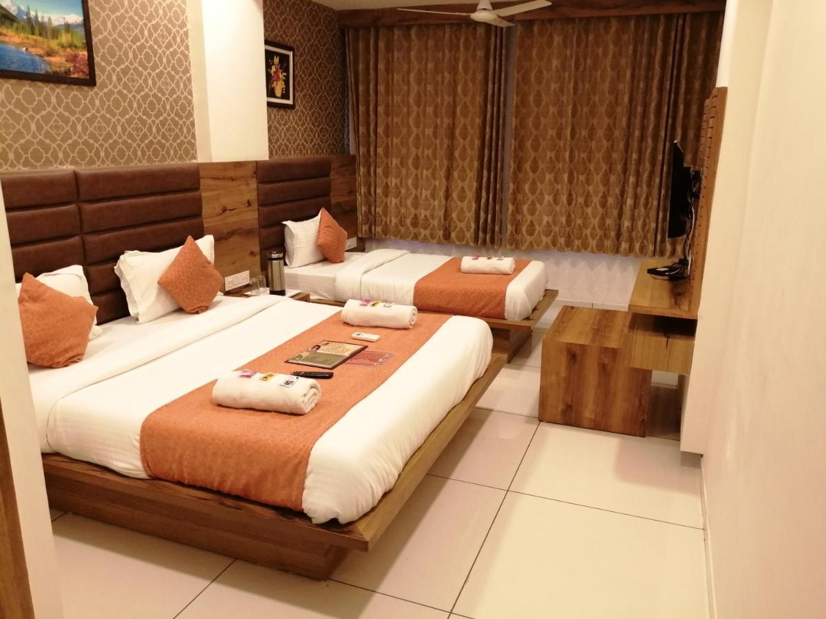 Hotel Golden City Vadodara Exterior foto