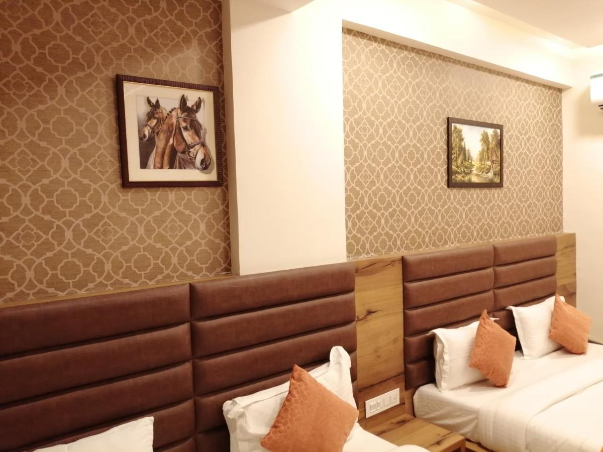 Hotel Golden City Vadodara Exterior foto